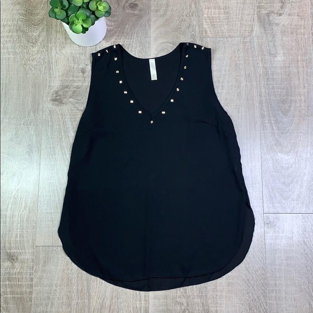 LOVELY DAY Women's Black Gold Studded V-Neck Tank Top